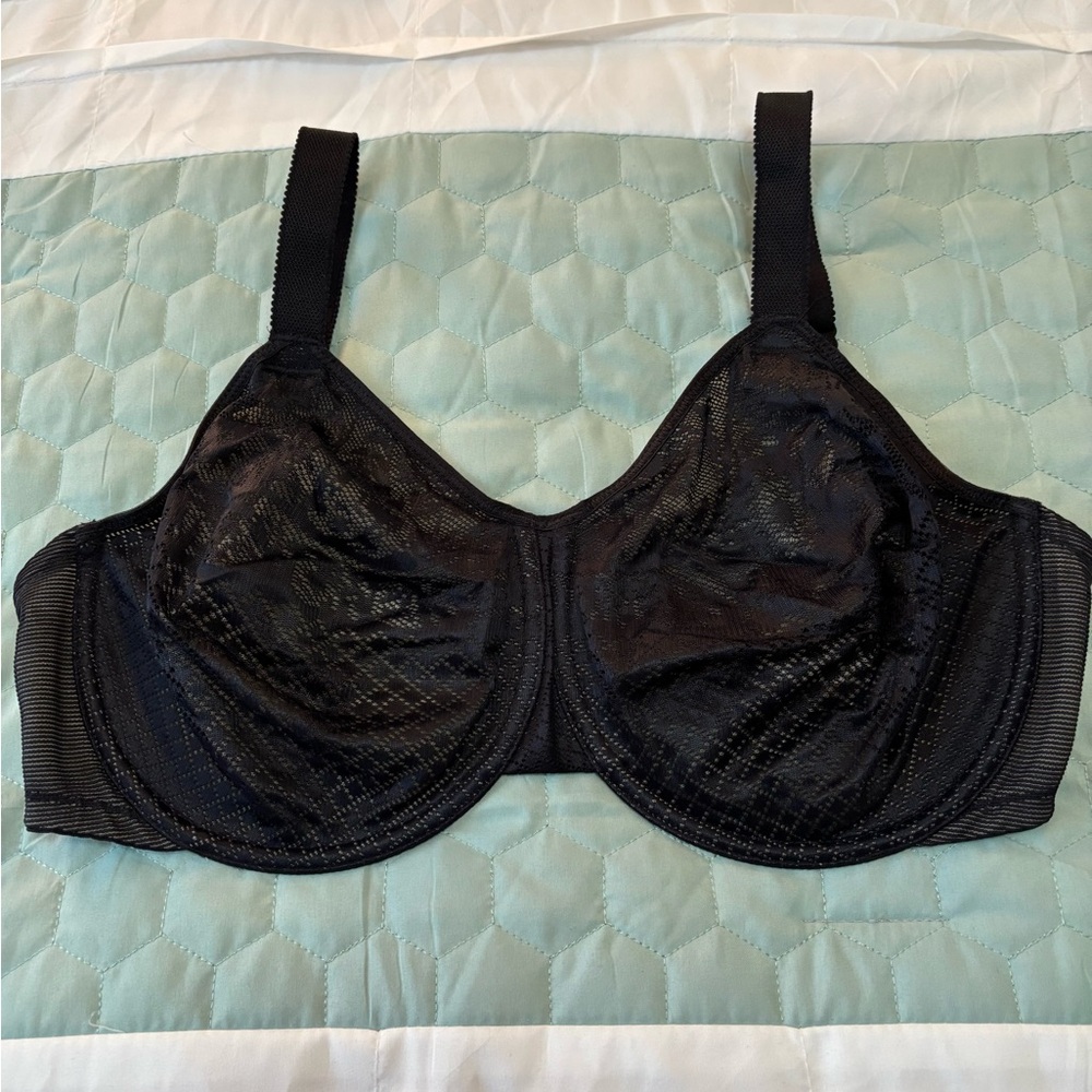 NWOT Wacoal Black Lace Bra - 32H underwire soft cup